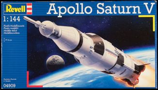 Revell_Apollo Saturn V_W951057